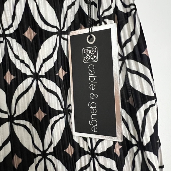 cable & gauge halter top Size M - NEW with tags - Picture 4 of 4